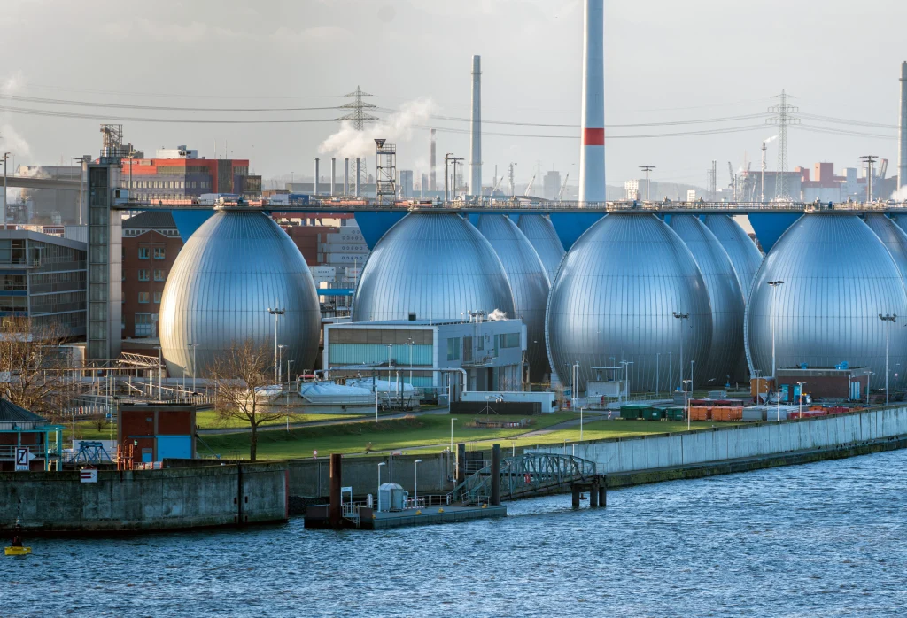 راهنمای کامل نمکزدایی آب برای مصارف خانگی، صنعتی و کشاورزی 5 نمکزدایی آب دریا